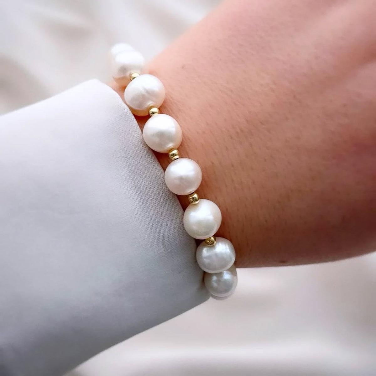 Bracelet Perles Blanches Intemporel